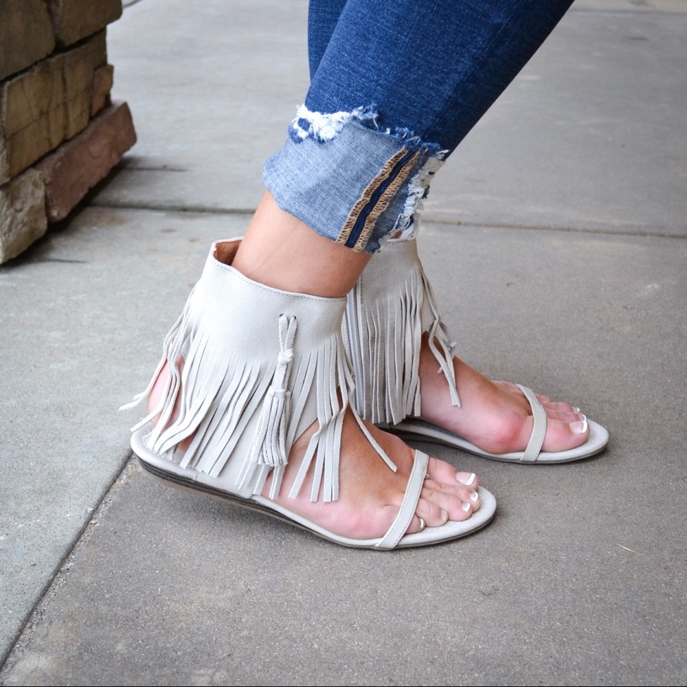 NWT Ice Fringe Sandals